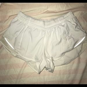 Lulu lemon hotty hot white shorts size 8
